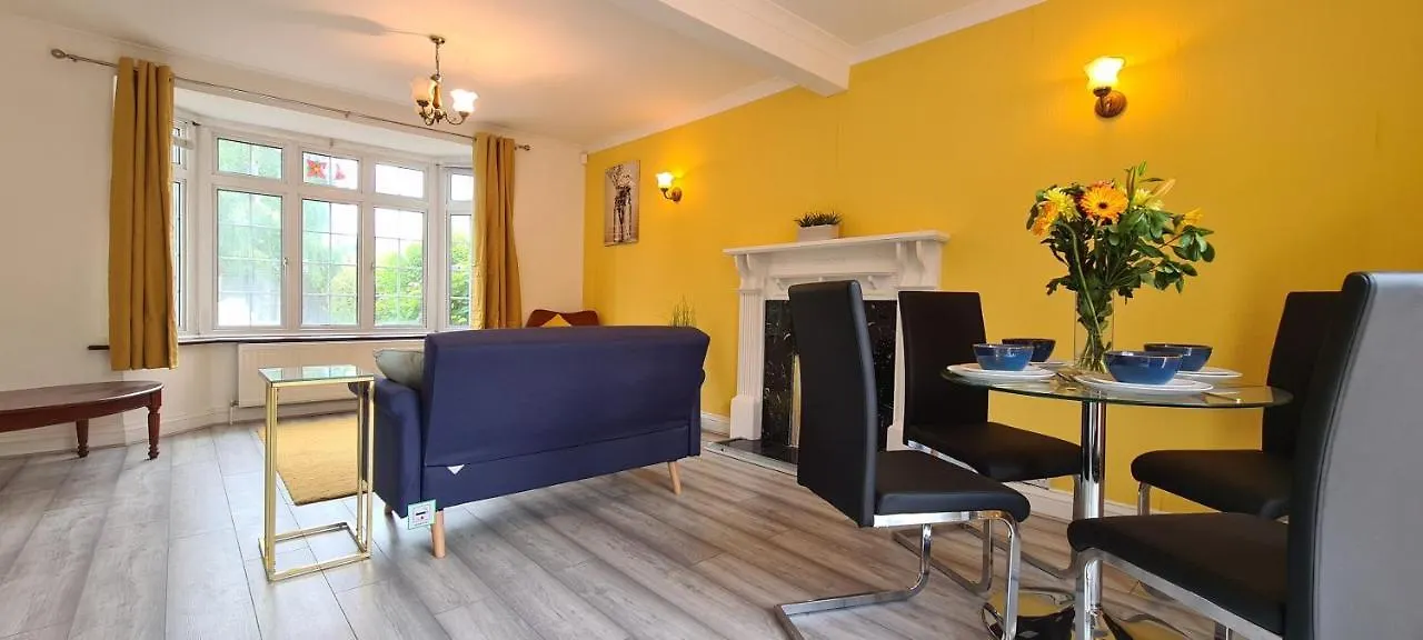 Semesterbostad Sipson House West Drayton 3 Bedroom 2 Bathroom Plush Parking Close To Lhr By Mdps